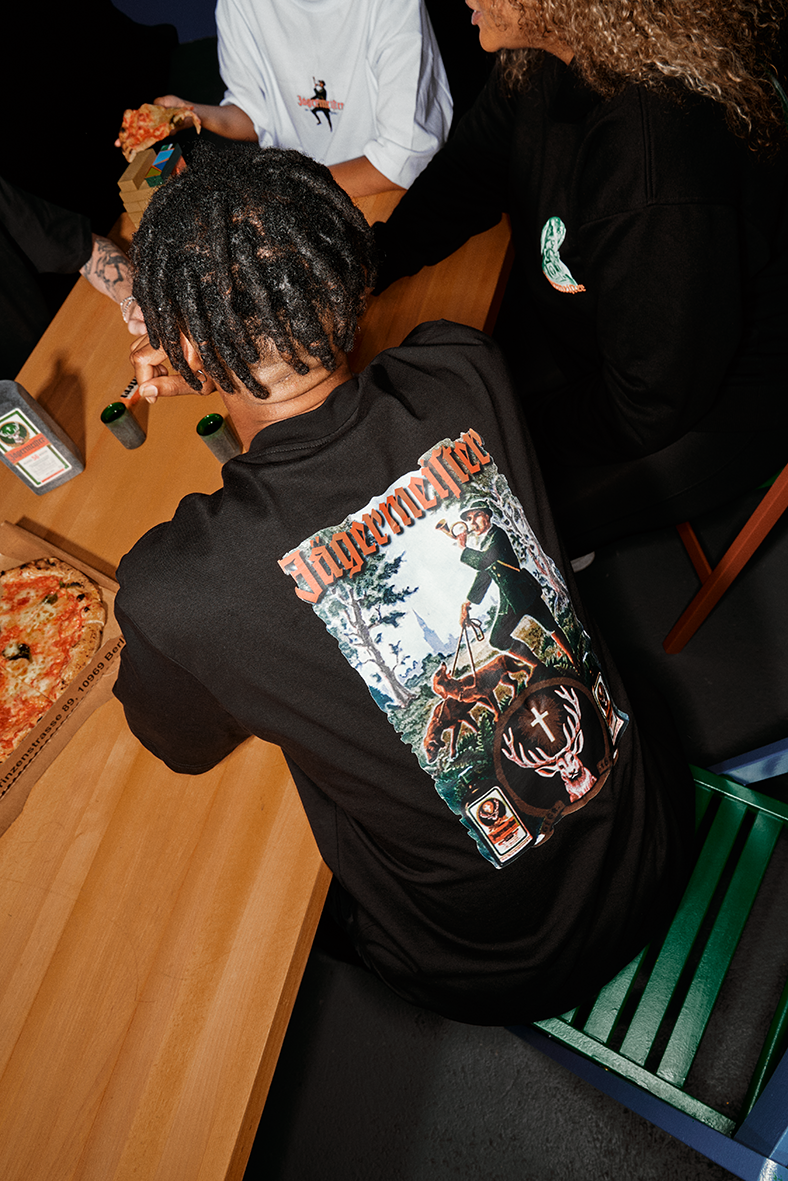 JM _INT_CORE_Merchandise_03_Group_1142